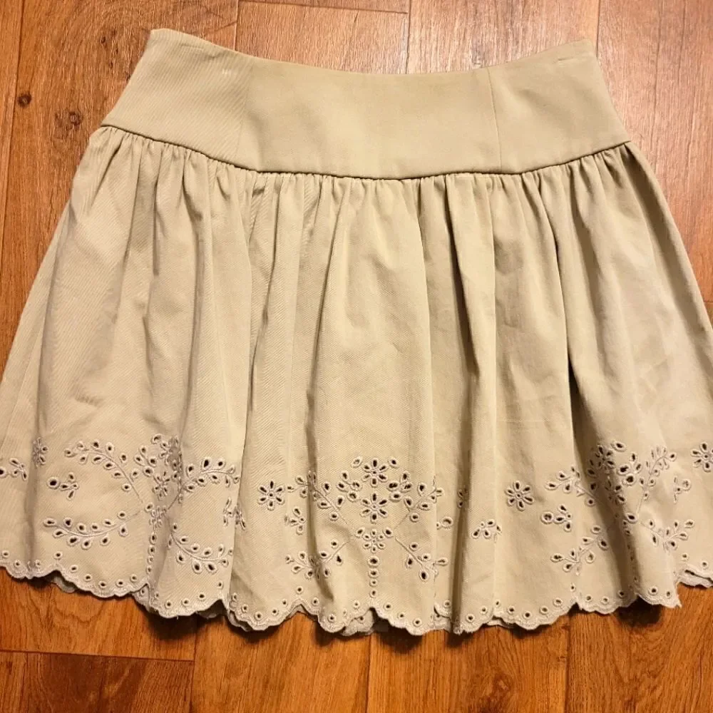 Red Valentino Lace Flowy Mini Skirt Tan Size 42 ITALY 4 US